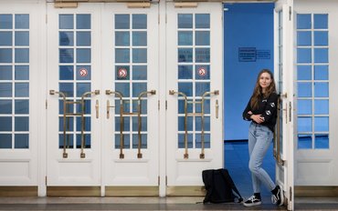 MINT TANK-Stories: Physikerin Leonie Einfalt über das Rätsel Dunkle Materie