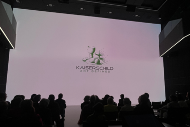 Kunst im digitalen Raum und auf dem Asphalt: Kaiserschild Art Defined in Linz 