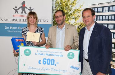 Erstmals Dr. Hans Riegel-Fachpreise an der FH Wiener Neustadt verliehen